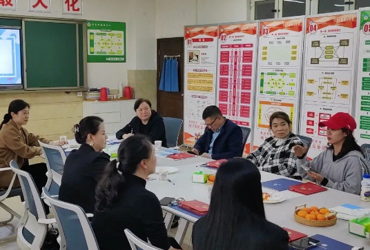 “家校同心聚合力，共赴成長繪藍(lán)圖”——中學(xué)部召開2023-2024學(xué)年下期新學(xué)期家校共育工作會(huì)